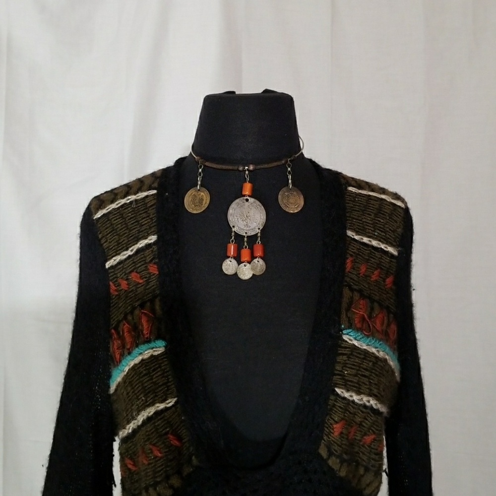 Necklace/ choker